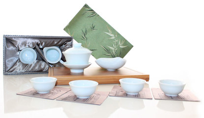 絲茶交融 當(dāng)四川絲綢網(wǎng)邂逅茶具，演繹傳統(tǒng)文化新魅力